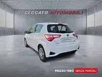 Usata Toyota Yaris Hybrid Cool 101 CV (74 kW) 2019 Bianco Utilitaria