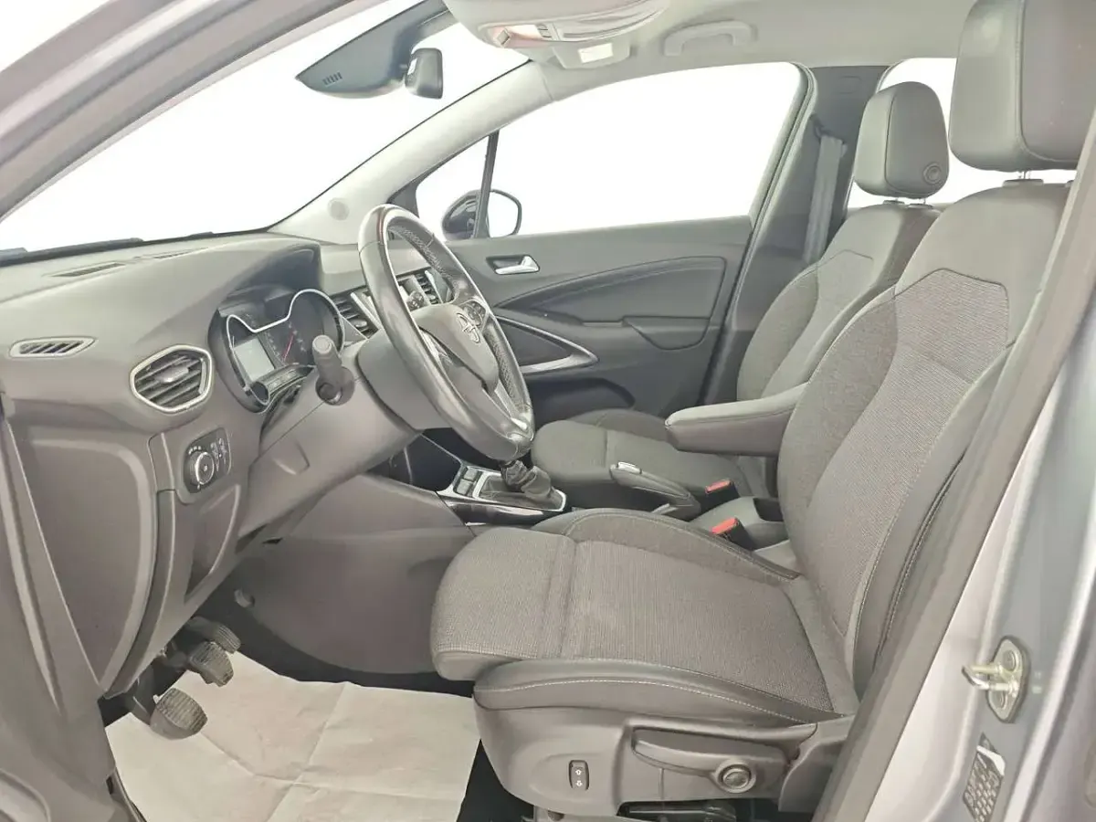 Usata Opel Crossland Elegance 110 CV (80 kW) 2022 Vari colori SUV