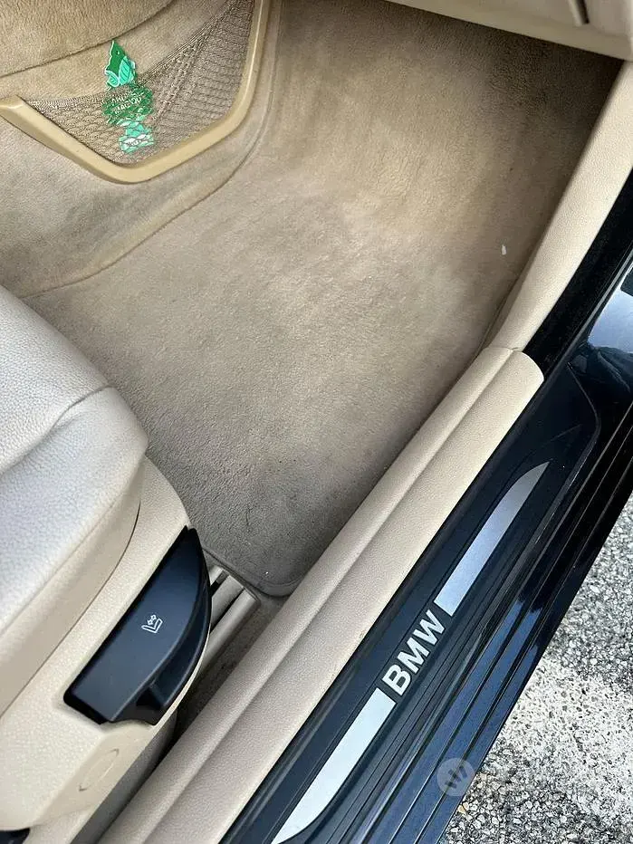 Usata BMW 520 Efficient Dynamics 184 CV (135 kW) 2011 Nero Station wagon