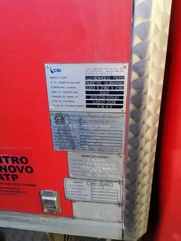 Usata Ford Transit 131 CV (96 kW) 2002 Rosso Furgone