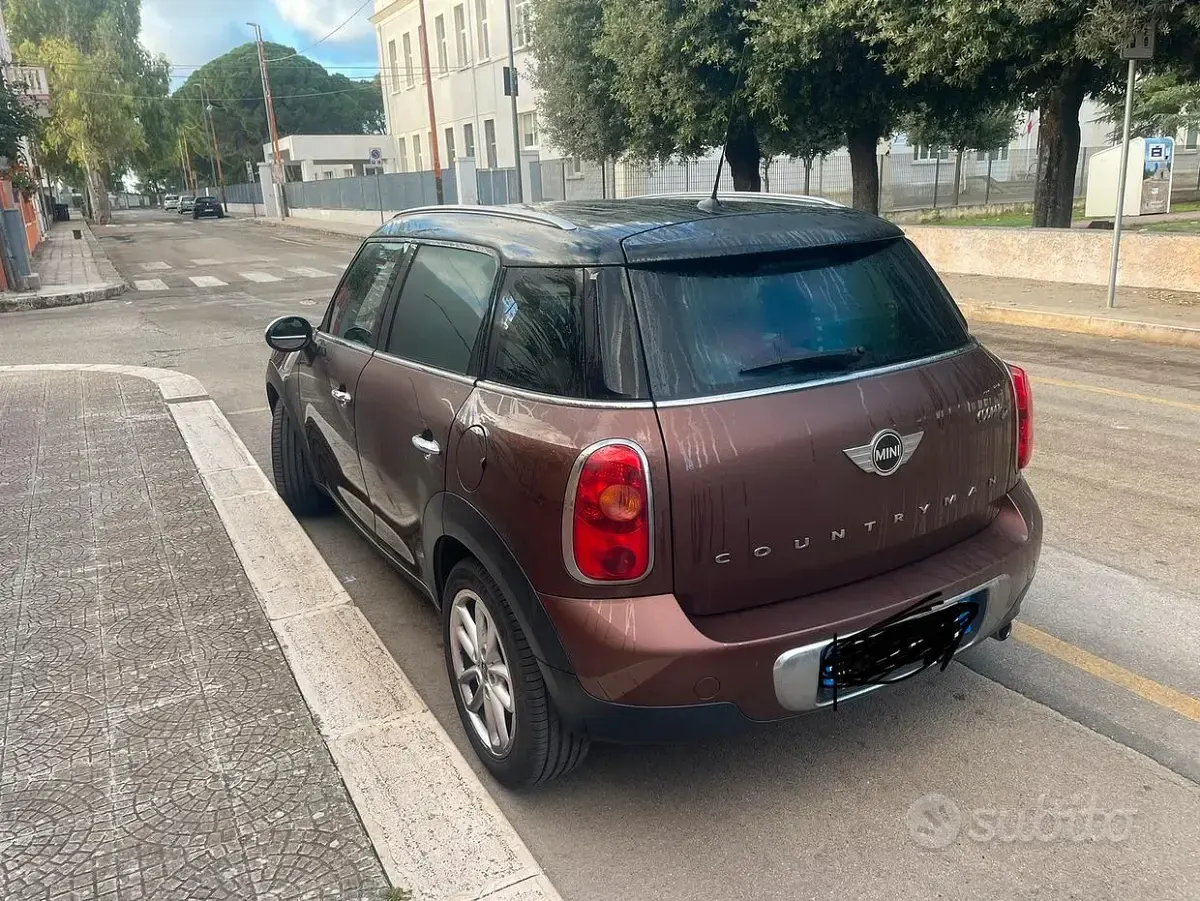 Usado Mini Countryman 111 CV (81 kW) 2015 Marrón SUV
