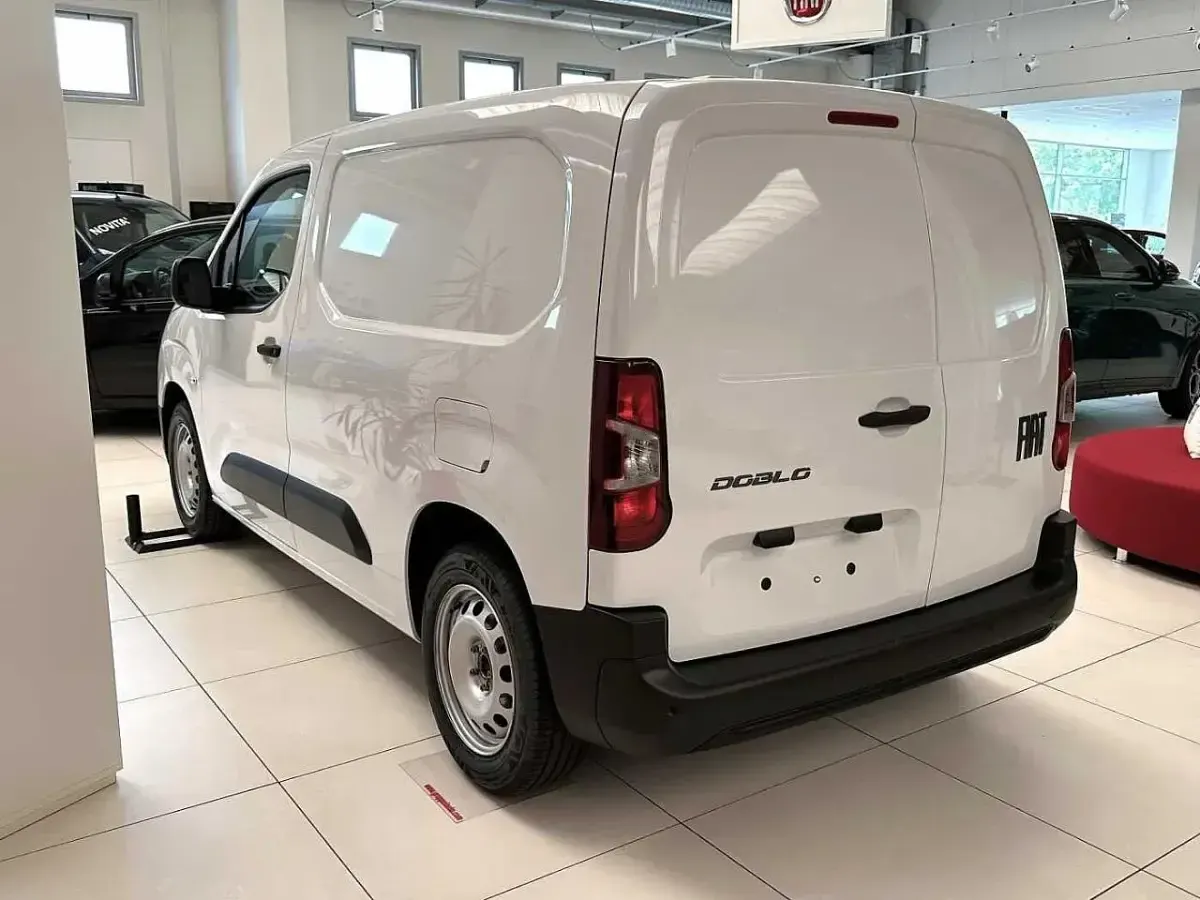 Nuova Fiat Doblò 131 CV (96 kW) 2025 Bianco Monovolume