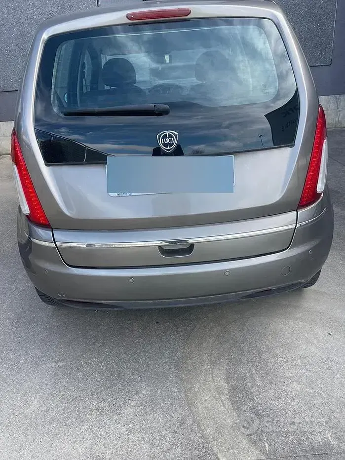 Usata Lancia Musa 2011 Grigio Monovolume