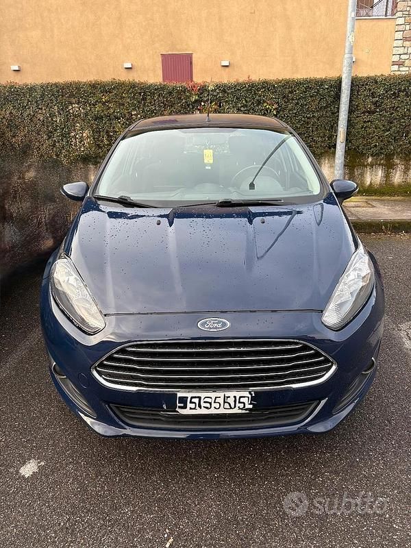 Usata Ford Fiesta 80 CV (58 kW) 2014 Blu Utilitaria