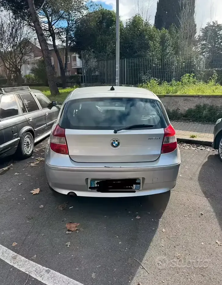 Usata BMW 118 122 CV (89 kW) 2007 Grigio Utilitaria