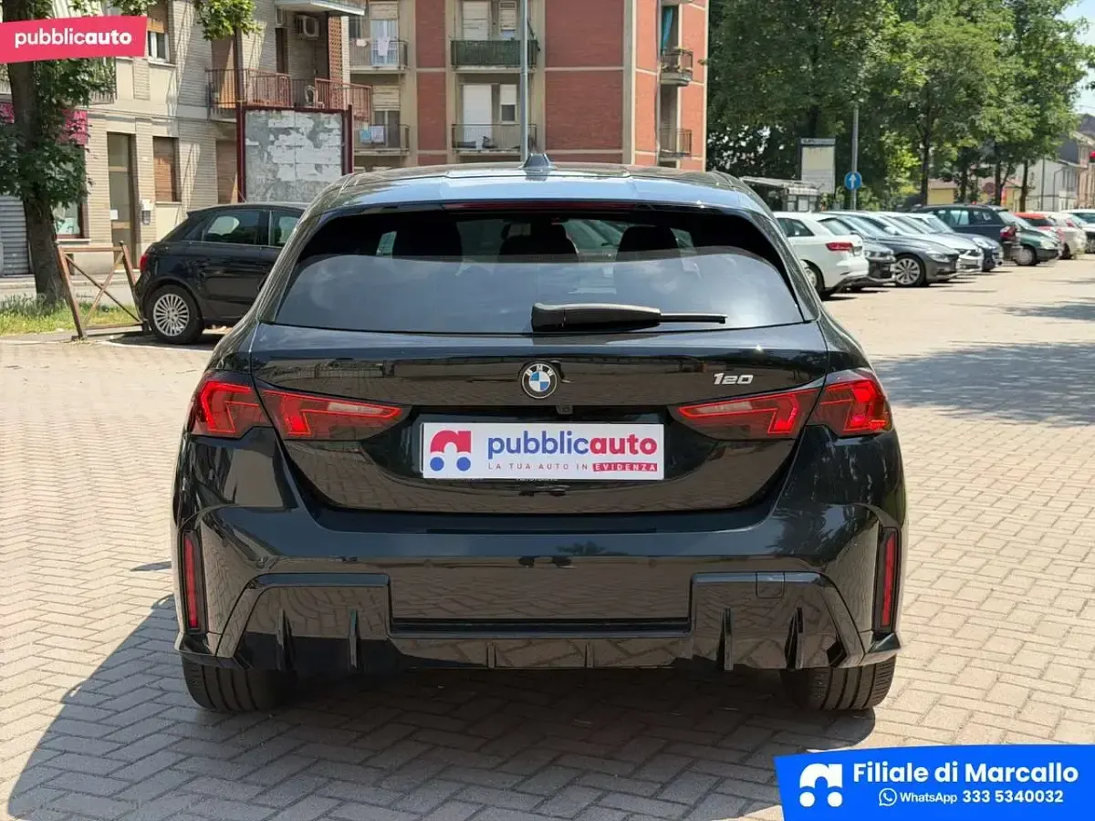 Usata BMW 120 M Sport 170 CV (125 kW) 2025 Nero Utilitaria