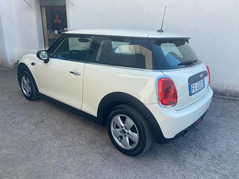 Occasion Mini Cooper D Hype 95 ch (69 kW) 2017 Beige Citadine