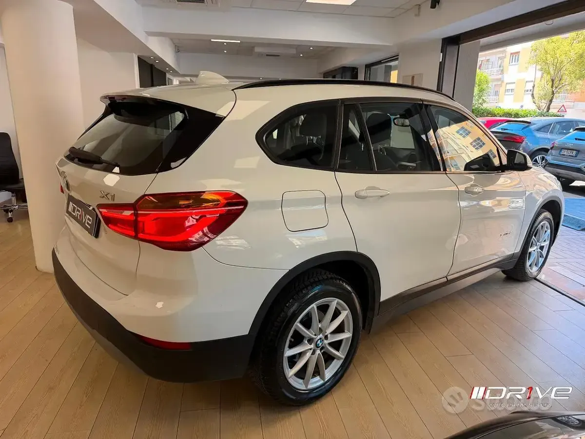 Usata BMW X1 Efficient Dynamics 150 CV (110 kW) 2017 Bianco SUV