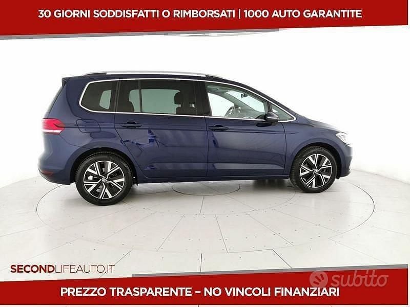 Usata VW Touran Executive 150 CV (110 kW) 2024 Blu Monovolume