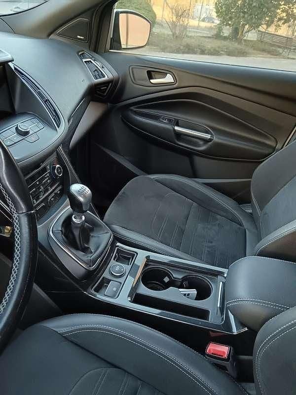 Usata Ford Kuga ST-Line 120 CV (88 kW) 2017 Bianco SUV