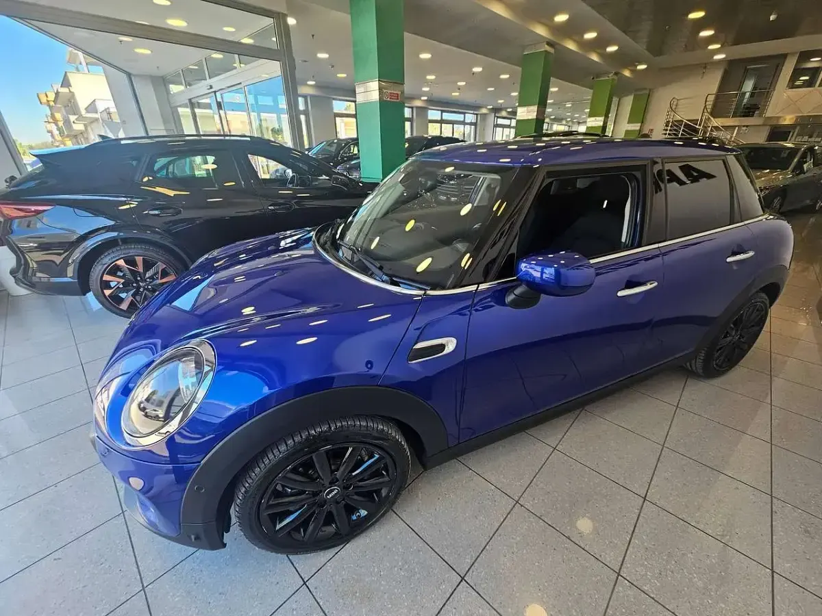 Usata Mini ONE Business 102 CV (75 kW) 2019 Blu/azzurro Utilitaria