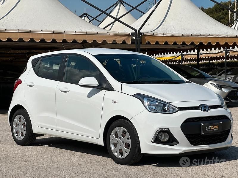 Usata Hyundai i10 Edition 66 CV (48 kW) 2016 Bianco Utilitaria
