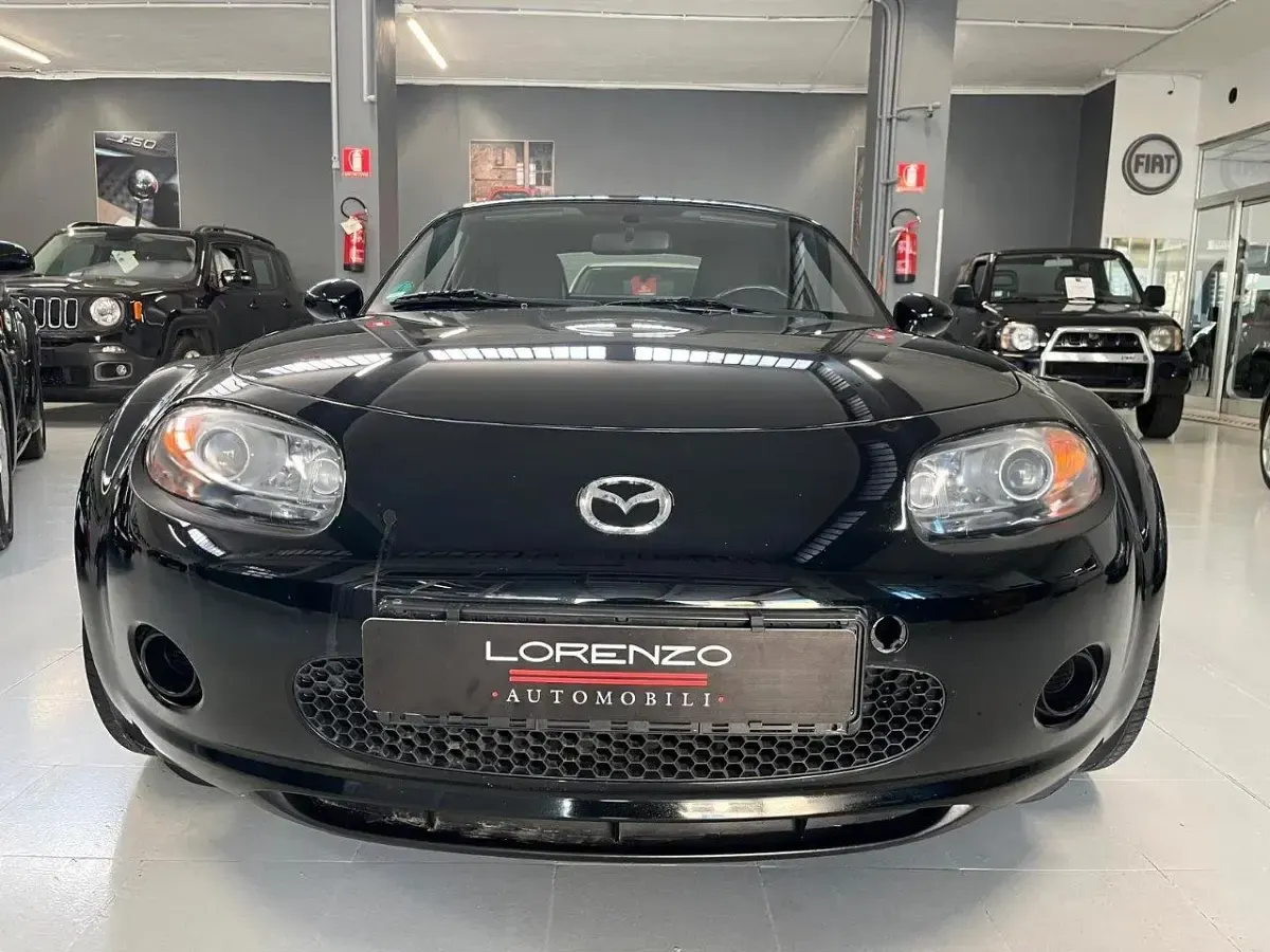 Usata Mazda MX5 126 CV (92 kW) 2007 Viola Cabrio