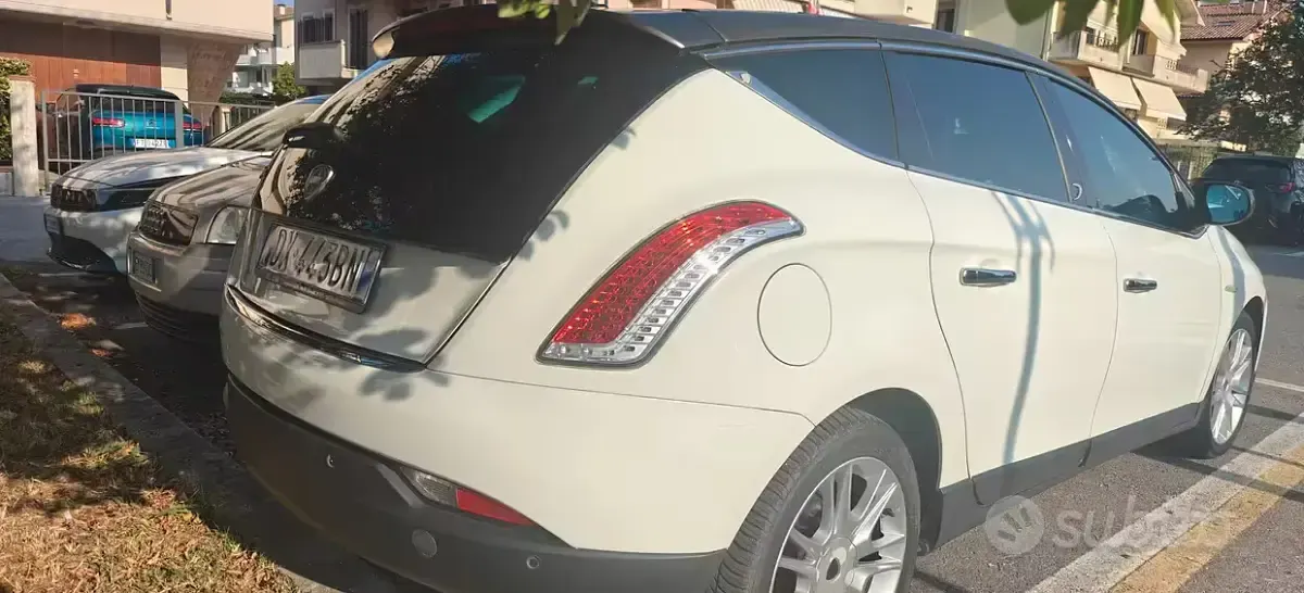 Usata Lancia Delta 120 CV (88 kW) 2009 Bianco Utilitaria