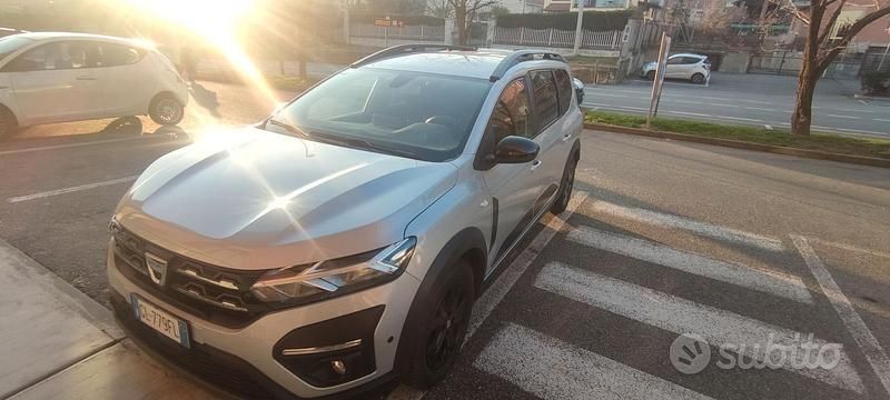 Usata Dacia Jogger Extreme 101 CV (74 kW) 2022 Grigio Monovolume