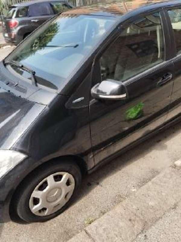 Usata 2009 Mercedes A150 Tre volumi | 3600 € (Buon prezzo) - Immagine 1/4