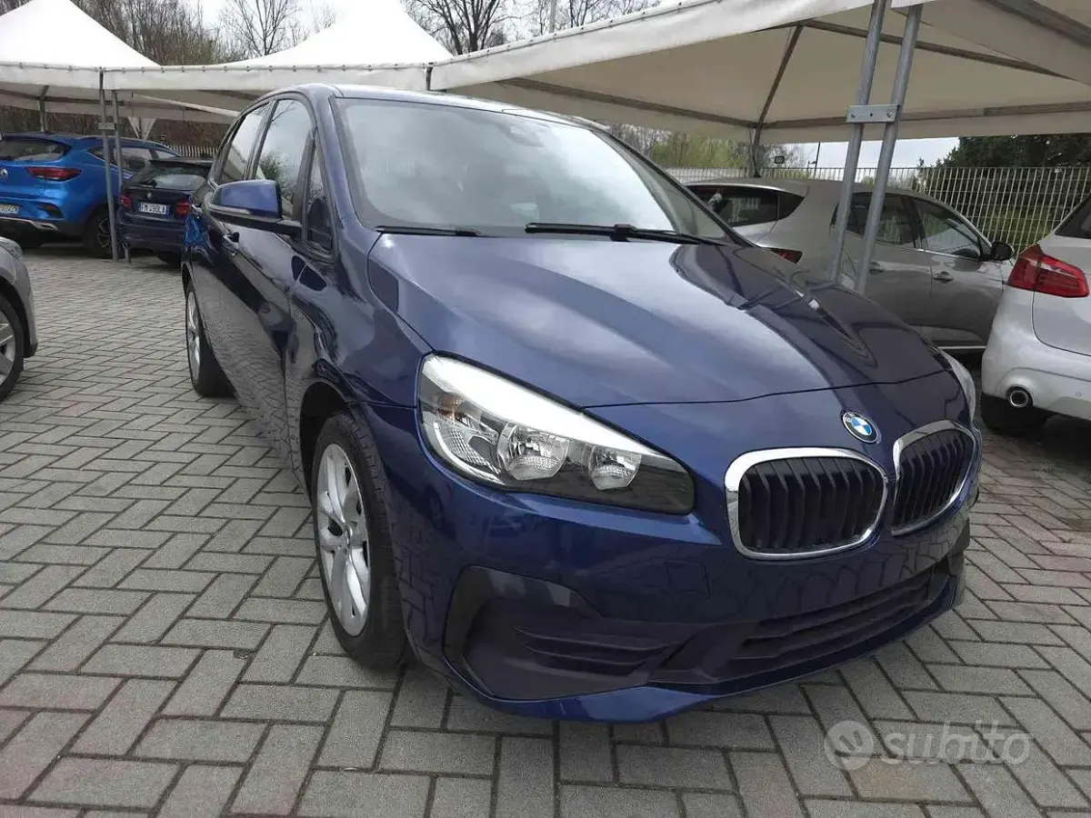 Usata BMW 225 Active Tourer iPerformance 136 CV (100 kW) 2019 Bluazzurro Monovolume