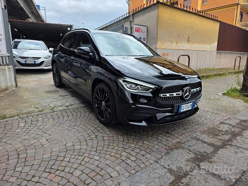 Usata Mercedes GLA200 Premium 150 CV (110 kW) 2020 Nero SUV