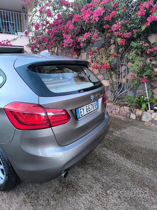 Usata BMW 218 Luxury Line 2015 Grigio Monovolume