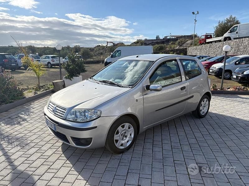 Usata Fiat Punto 2005 Grigio Berlina