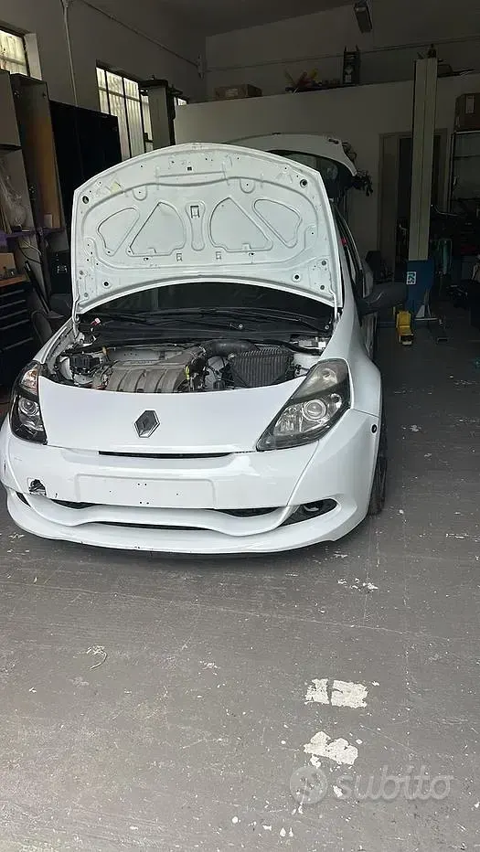 Usata Renault Clio 200 CV (147 kW) 2014 Bianco