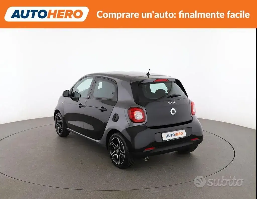 Usata Smart ForFour 90 CV (66 kW) 2018 Nero Utilitaria