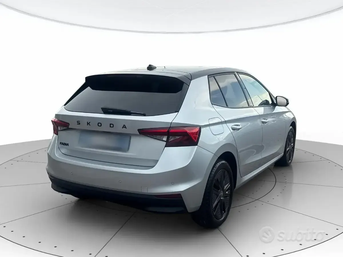 Usata Skoda Fabia 80 CV (58 kW) 2025 Grigio Utilitaria