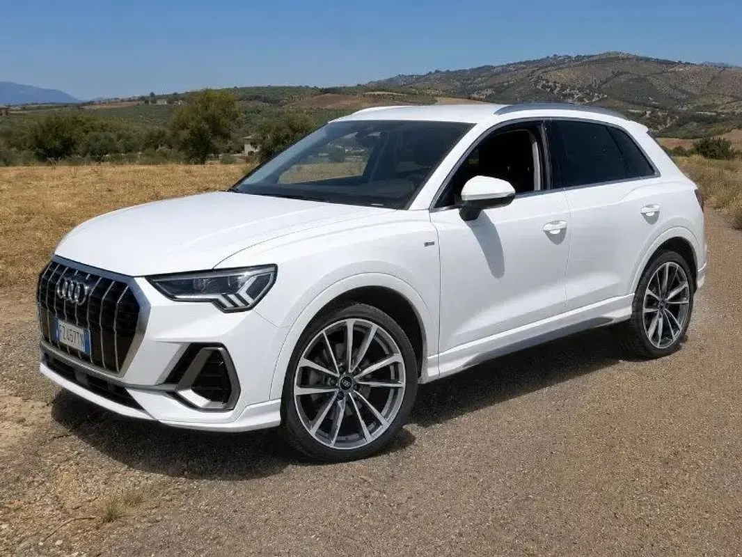Usata Audi Q3 S-Line 150 CV (110 kW) 2019 Bianco SUV