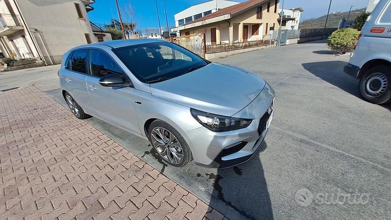 Usata Hyundai i30 N Line 136 CV (100 kW) 2019 Grigio Berlina