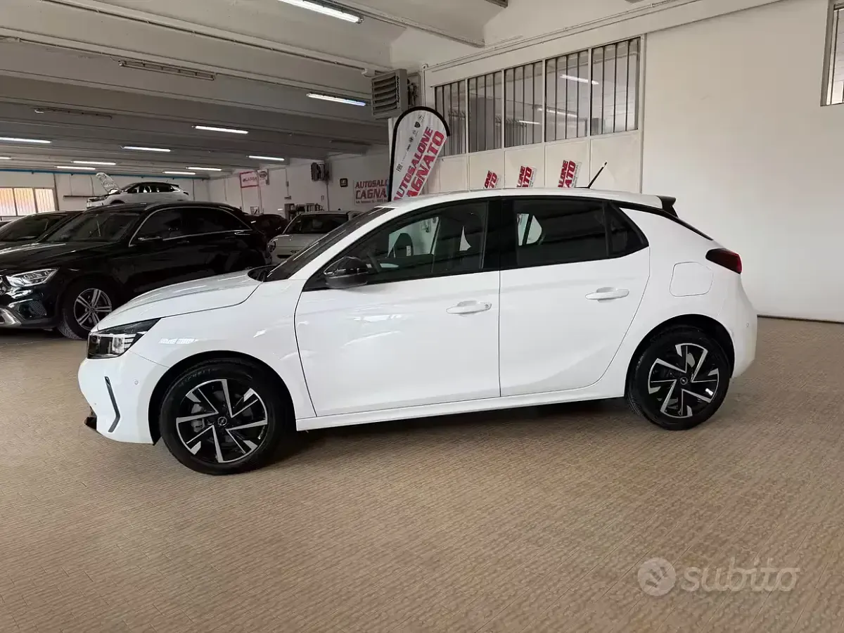 Nuova Opel Corsa 101 CV (74 kW) 2025 Bianco Utilitaria