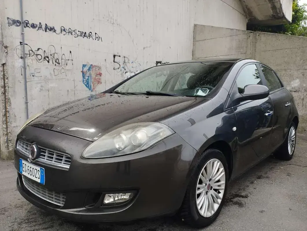 Usata Fiat Bravo 105 CV (77 kW) 2011 Utilitaria