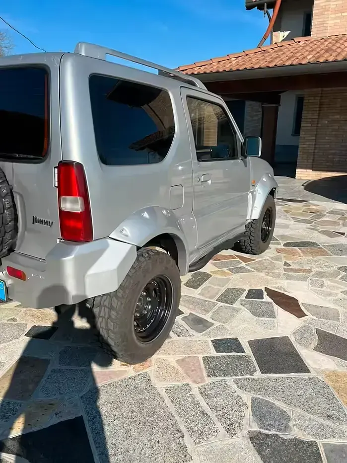 Begagnad Suzuki Jimny 65 HK (47 kW) 2006 Grå SUV