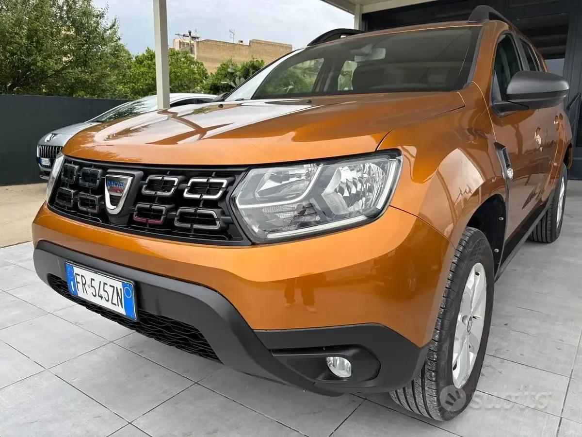 Usado Dacia Duster Prestige 109 CV (80 kW) 2018 Naranja SUV