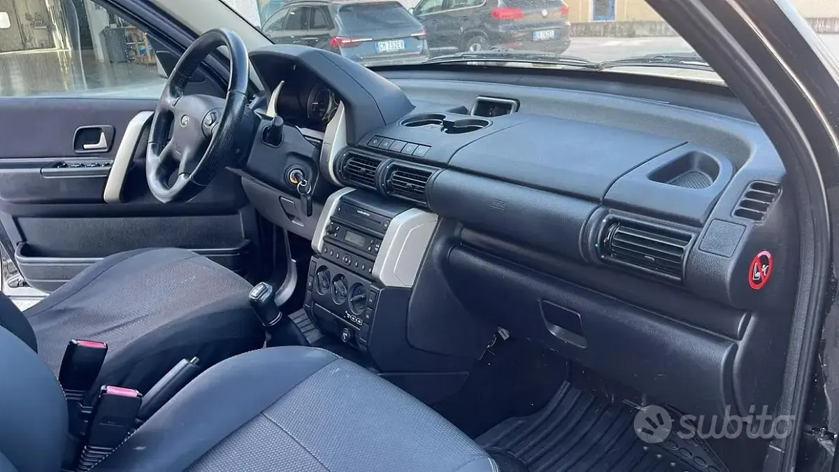 Usata Land Rover Freelander 111 CV (81 kW) 2004 Nero SUV