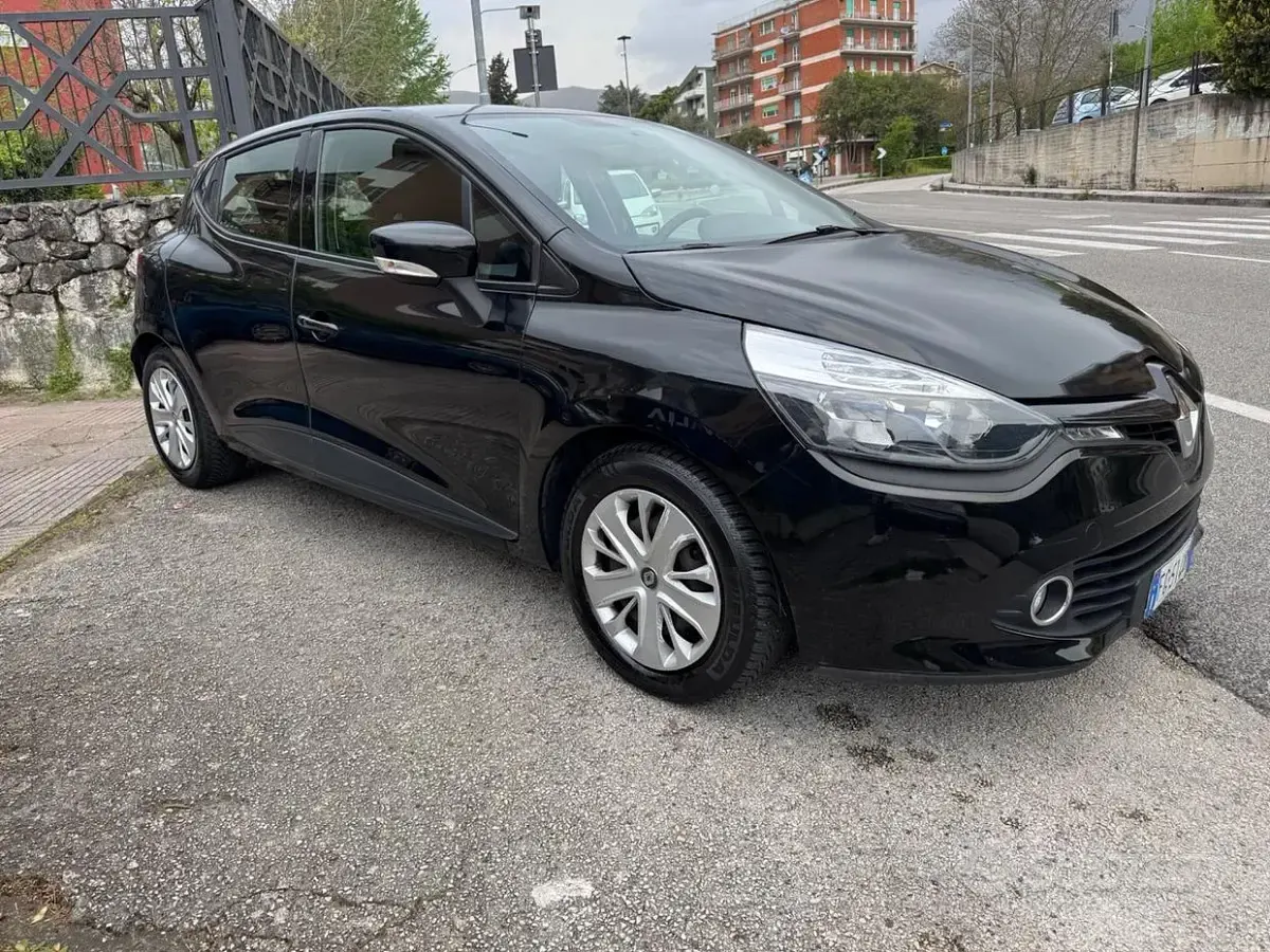 Usata Renault Clio Life 75 CV (55 kW) 2016 Nero Utilitaria