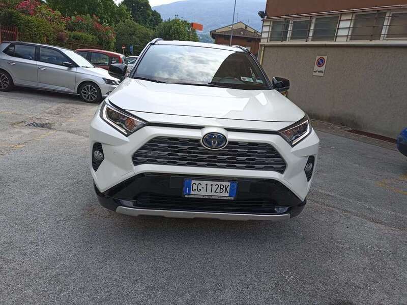 Usata 2021 Toyota RAV4 Hybrid Active SUV | 34.500 € (Cara) - Immagine 1/4