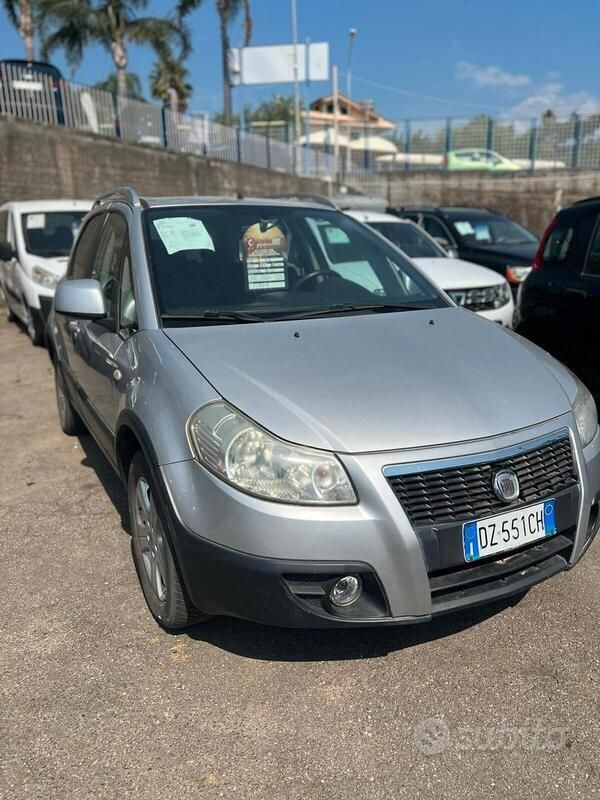 Usata Fiat Sedici Dynamic 120 CV (88 kW) 2009 Grigio SUV