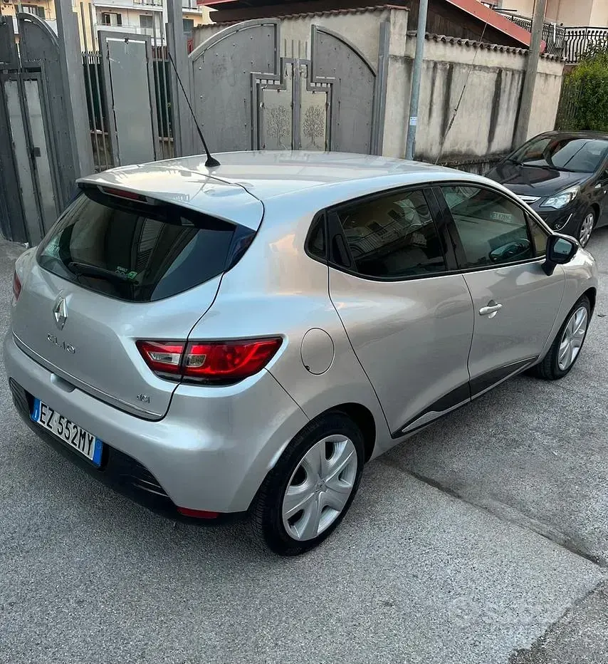 Usata Renault Clio IV 75 CV (55 kW) 2015 Grigio Berlina