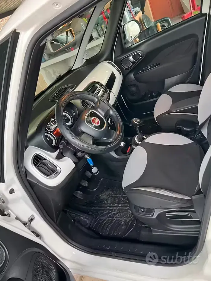 Gebraucht Fiat 500L 85 PS (62 kW) 2014 Weiß Van / Kleinbus