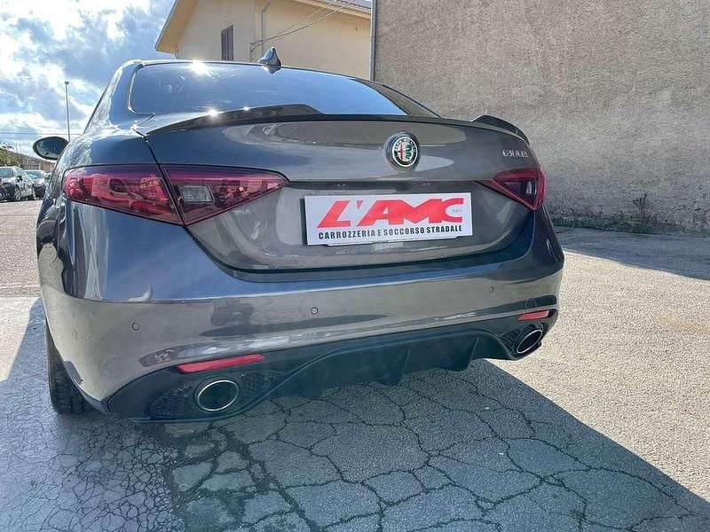 Usata Alfa Romeo Giulia Super 179 CV (131 kW) 2016 Berlina