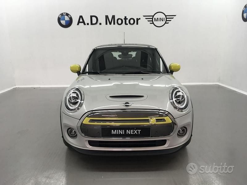 Usata Mini Cooper SE 135 kW (184 CV) 2020 Argento Utilitaria