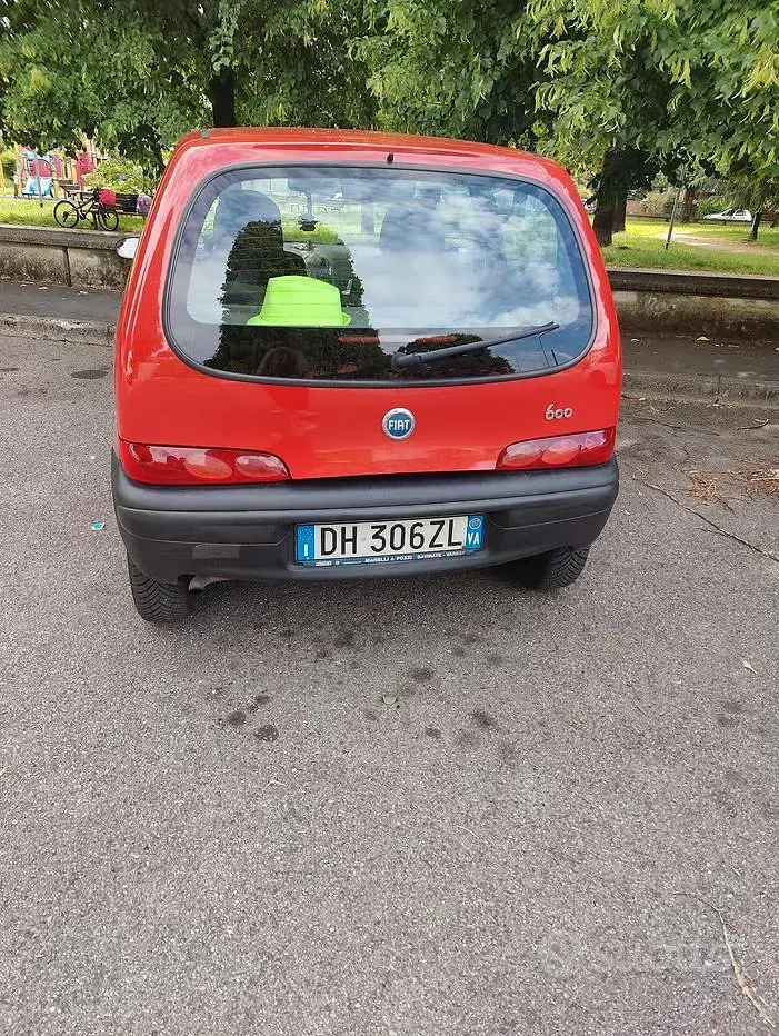 Usata Fiat 600 54 CV (39 kW) 2007 Rosso Utilitaria