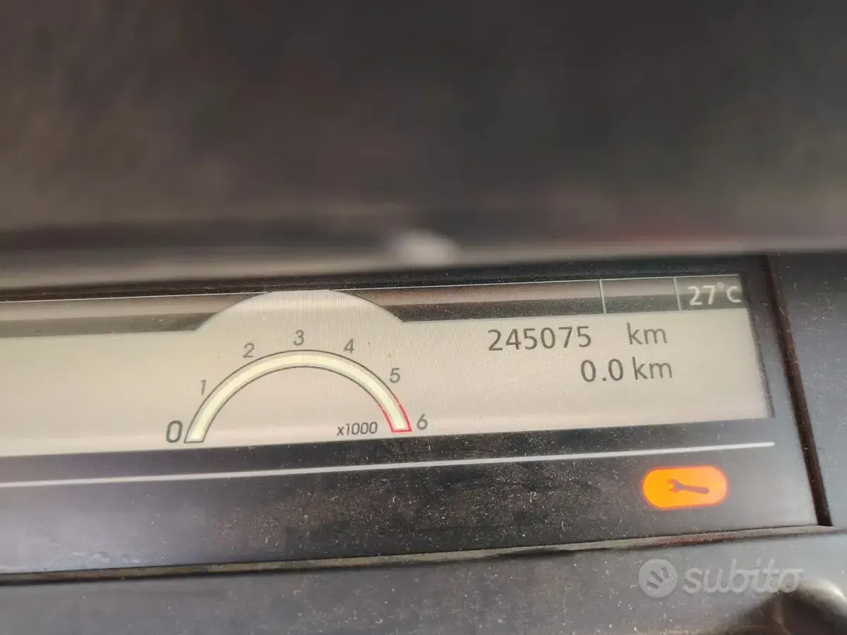Usata Renault Scenic E-Tech 110 CV (80 kW) 2010 Nero Utilitaria