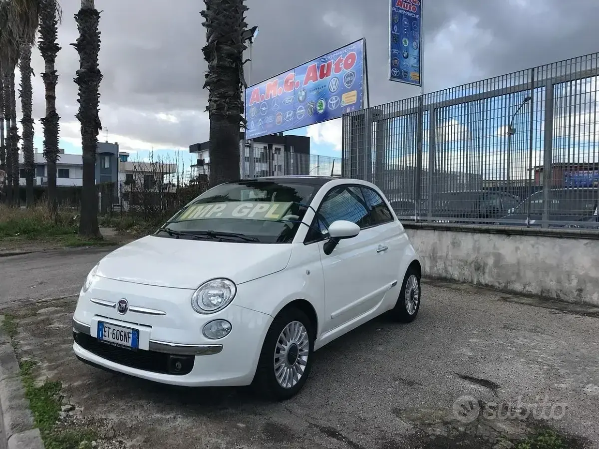 Usata Fiat 500 Lounge 69 CV (50 kW) 2013 Bianco Coupé
