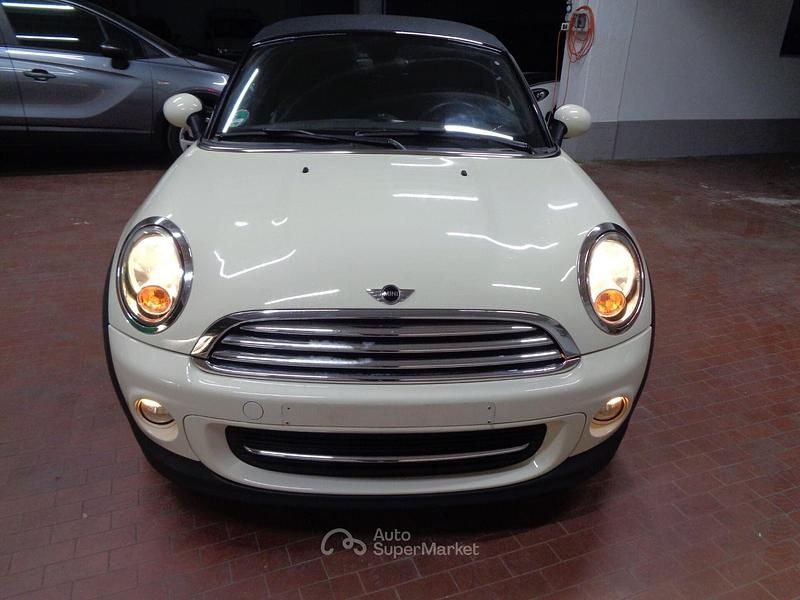 Usata Mini Cooper Cabriolet 122 CV (89 kW) 2012 Bianco Cabrio