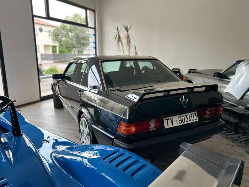 Usata Mercedes 190 126 CV (92 kW) 1991 Nero Berlina
