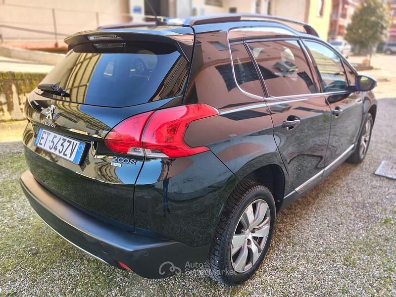 Usata Peugeot 2008 Allure 92 CV (67 kW) 2014 Nero SUV
