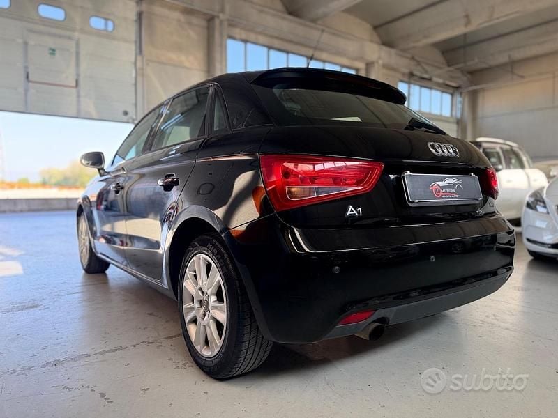 Occasion Audi A1 Attraction 86 PK (63 kW) 2012 Zwart Hatchback