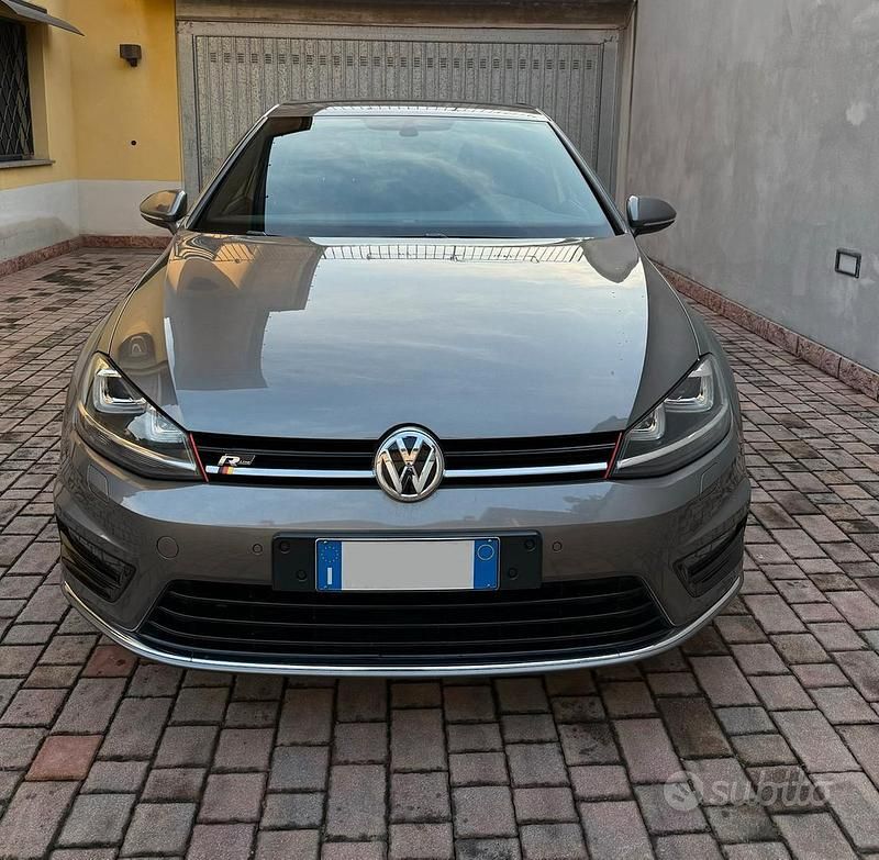 Grigio Usata 2017 VW Golf R-line Berlina | 17.000 € (Molto cara) - Immagine 1/4