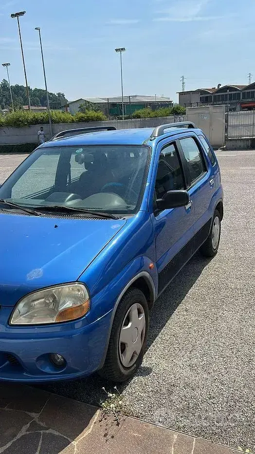 Usata Suzuki Ignis 86 CV (63 kW) 2001 Bluazzurro Utilitaria